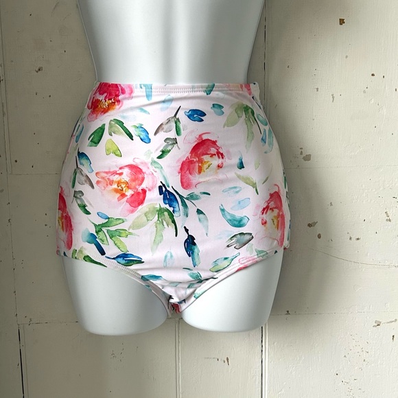 Unique Vintage White Floral Print High Waisted Swim Suit Bottoms - Picture 1 of 15